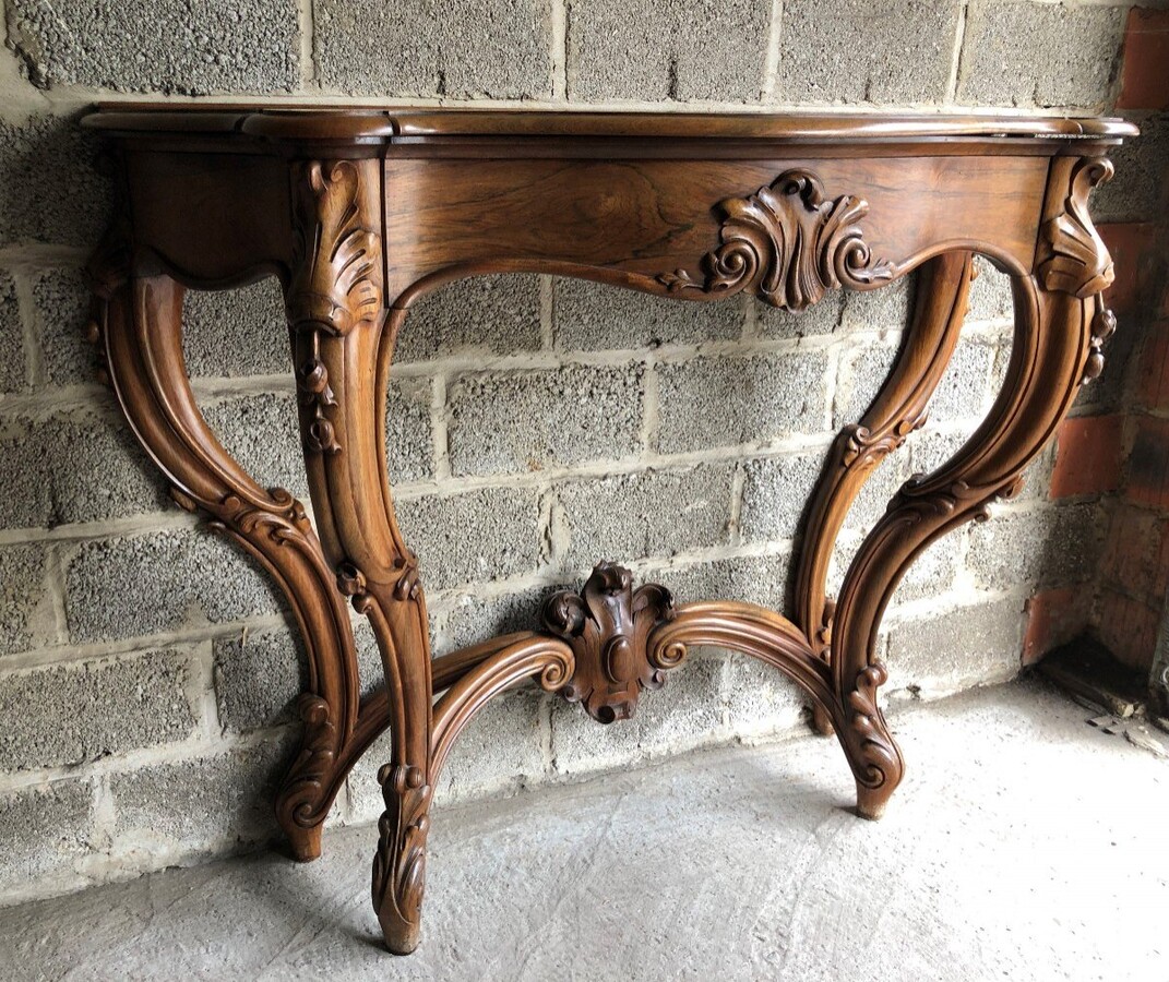 19th century rosewood console / planter. Beautiful solid console in very good condition with a zinc flower box inside. Dimensions: Width : 126 cm Height : 96 cm Depth : 46 cm Circa 1860