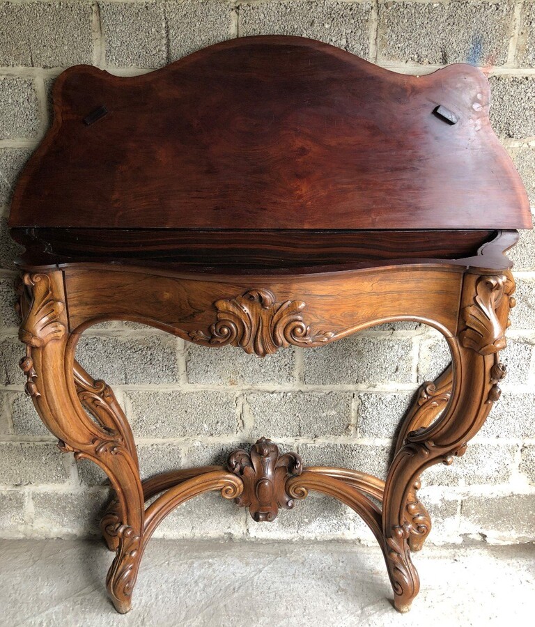 19th century rosewood console / planter. Beautiful solid console in very good condition with a zinc flower box inside. Dimensions: Width : 126 cm Height : 96 cm Depth : 46 cm Circa 1860
