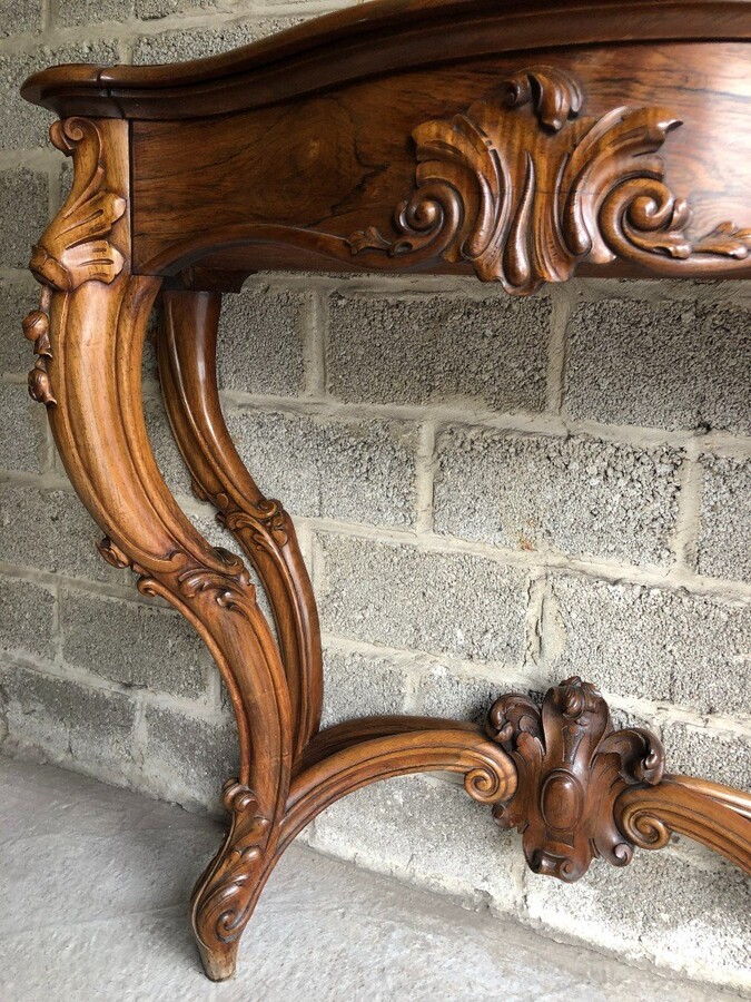 19th century rosewood console / planter. Beautiful solid console in very good condition with a zinc flower box inside. Dimensions: Width : 126 cm Height : 96 cm Depth : 46 cm Circa 1860