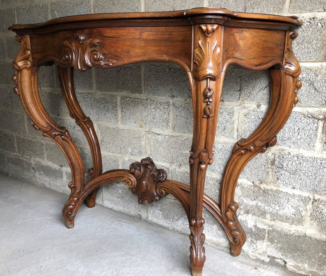 19th century rosewood console / planter. Beautiful solid console in very good condition with a zinc flower box inside. Dimensions: Width : 126 cm Height : 96 cm Depth : 46 cm Circa 1860