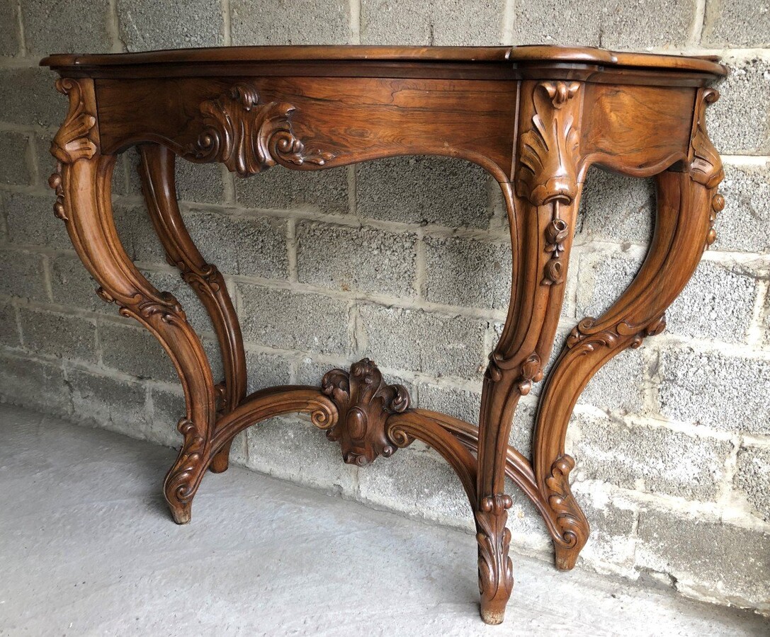 19th century rosewood console / planter. Beautiful solid console in very good condition with a zinc flower box inside. Dimensions: Width : 126 cm Height : 96 cm Depth : 46 cm Circa 1860