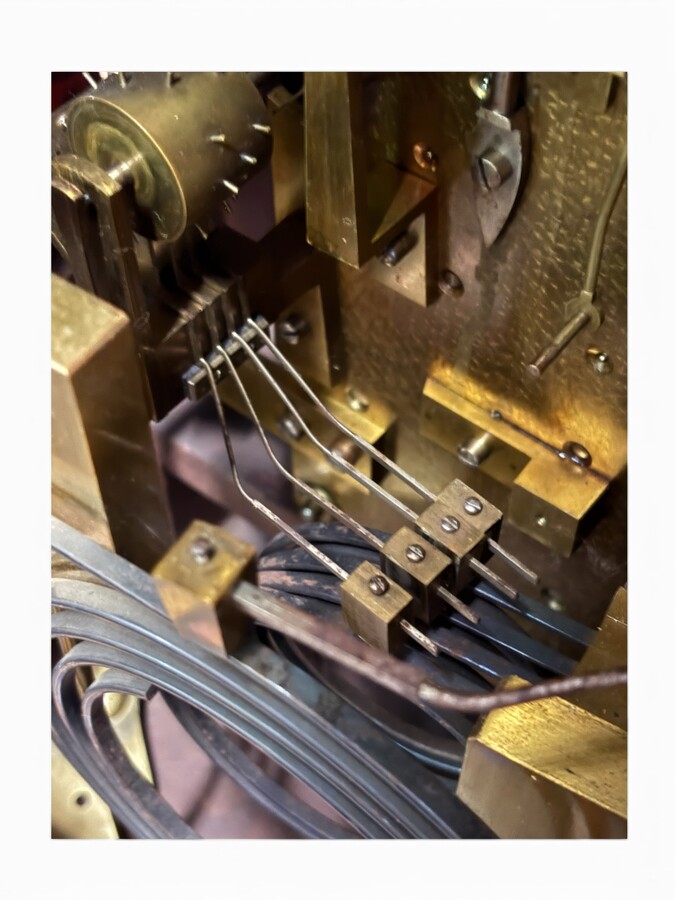 ‘8-bell’ Bracket Clock, Glasgow, 19thC. A very fine bracket clock with exquisitely carved details and a richly decorated bronze dial. The dial is signed C. Edward & Sons, Glasgow. The mechanism is fitted with 8 bells and 5 gongs. 