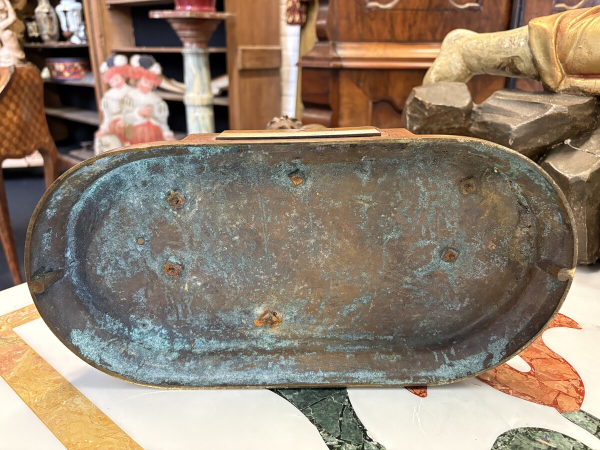 A lovely bronze sculpture entitled ‘Nymph’, by E. Laurent, 19thC. This is a nice antique bronze sculpture by Eugène Laurent, entitled ‘Psyche’, cast in bronze and featuring only a beautiful patina