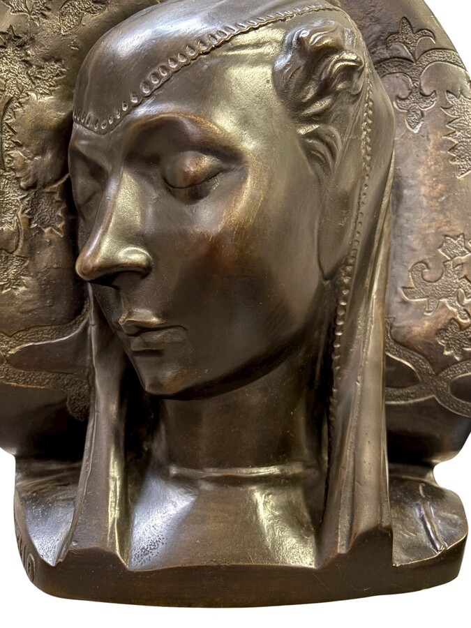 Bas-relief depicting a noble lady in bronze after Donatello, 1880–1900 Brown patinated bronze bas-relief depicting a noble Burgundian lady with the inscription DONATELLO on the side (circa 1386-1466) 