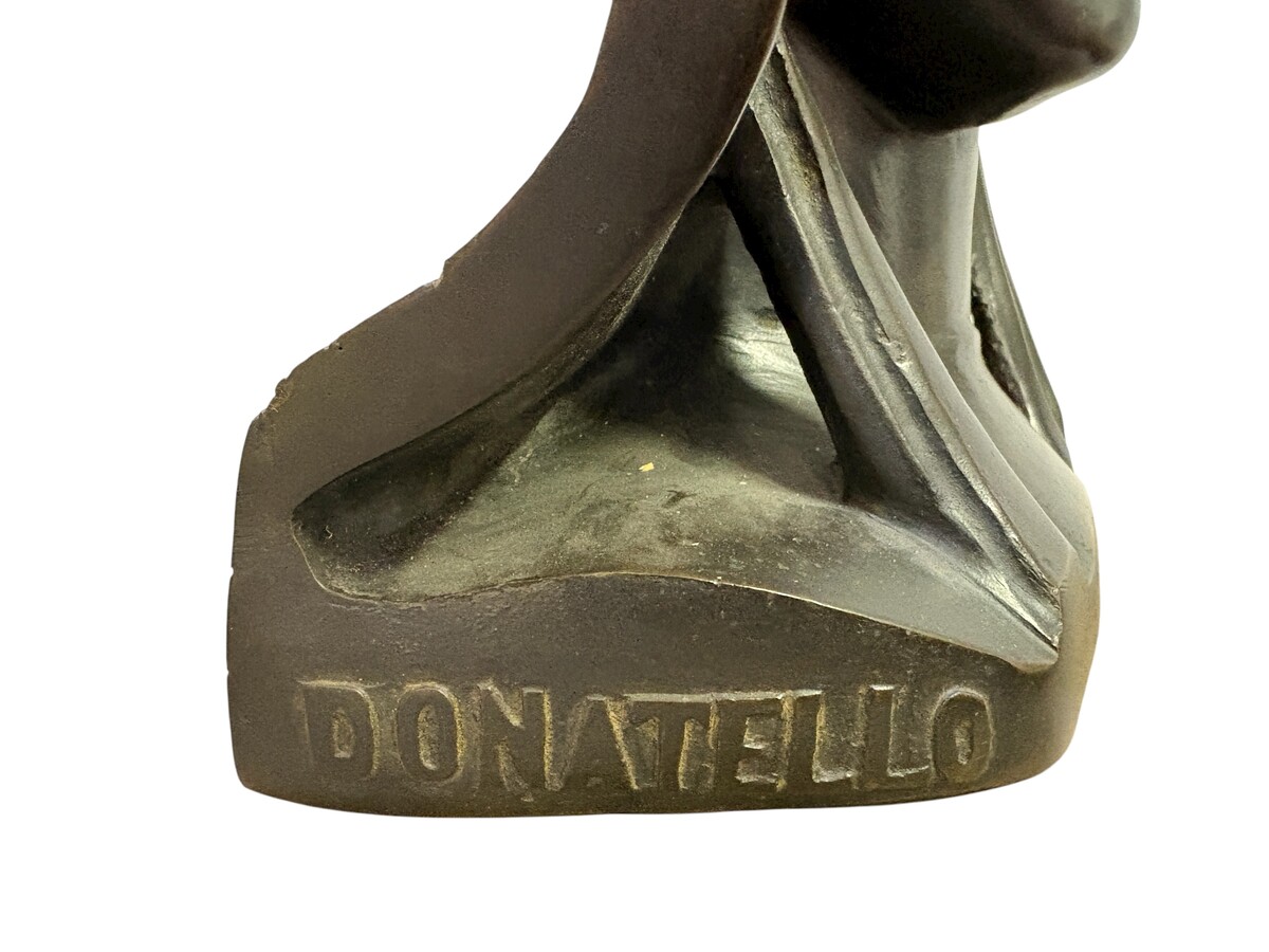 Bas-relief depicting a noble lady in bronze after Donatello, 1880–1900 Brown patinated bronze bas-relief depicting a noble Burgundian lady with the inscription DONATELLO on the side (circa 1386-1466) 