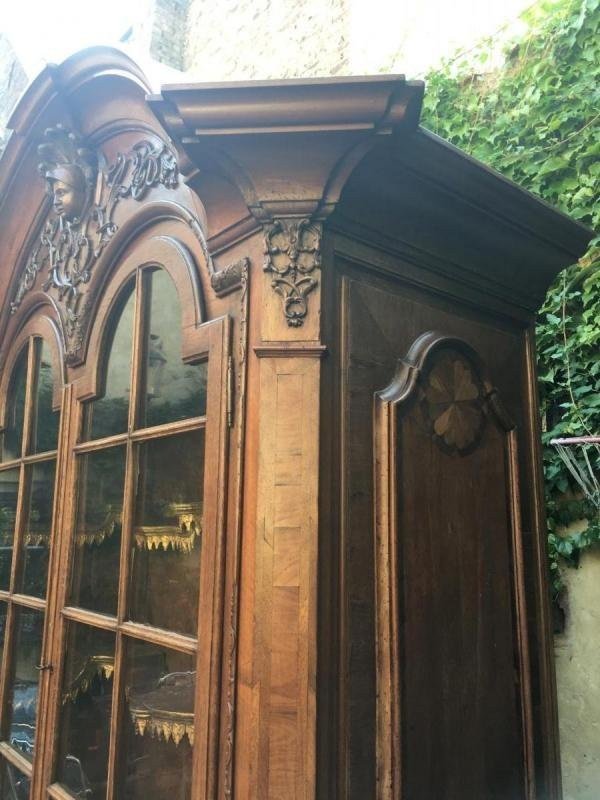 Castle Display Cabinet In Walnut 18thC. Doors And Sides Inlaid With Different Types Of Wood And Ivory Doors On The Side At The Bottom. Dimensions Maximum: Height: 261.5 Cm Width: 170 Cm Depth: 70 Cm Furniture In 2 Parts.