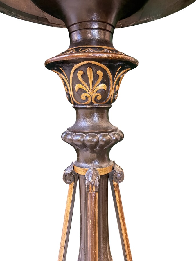 Decorative painted wooden planter, 19th-century Empire style. A lovely planter comprising three zinc trays. Dimensions: Height: 100 cm Tray diameter: 57 x 51 cm (oval) In good condition, circa 1860–1880