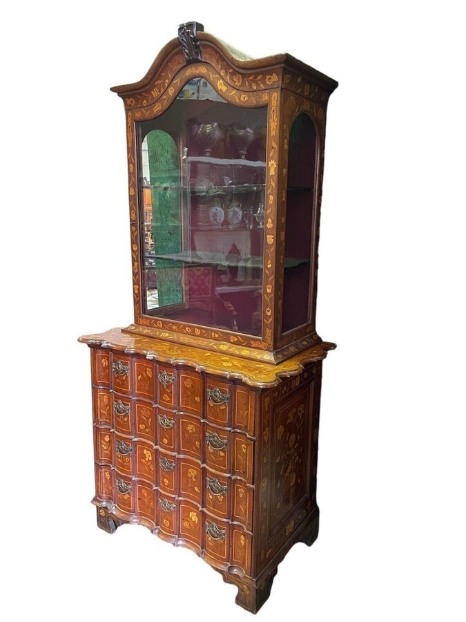 Elegant marquetry display case late 18th century early 19th century Display case in 2 parts with 1 showcase door at the top and 4 curved drawers underneath Furniture in good condition with normal signs of use