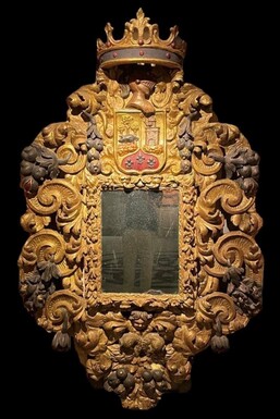 Exceptional, large baroque castle mirror from the 17th century. Large carved mirror with cartouche of coat of arms. Baroque, Italy, 17th century. Hieght : 210 cm , wide : 143 cm