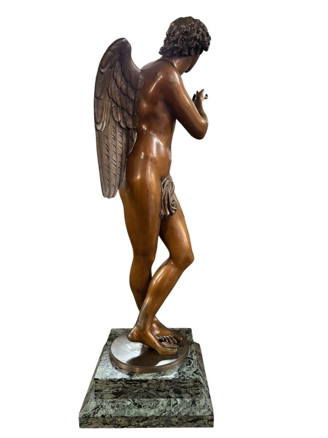 Large 19th century bronze ‘angel with lyre’ sculpture. Decorative sculpture representing an angel with a lyre on a coloured marble base. Marble base: 25 x 25 cm , 8 cm high. In good condition.
