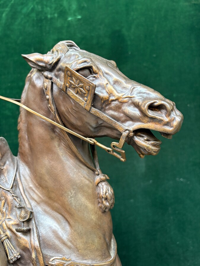 Large bronze sculpture, “THE ARAB FALCONER ON HORSEBACK”, 19thC. Signed by PIERRE JULES MÈNE (1810–1879) A nice bronze sculpture with exquisite detail, set on a solid marble plinth. Sizes : 89 x 76 cm