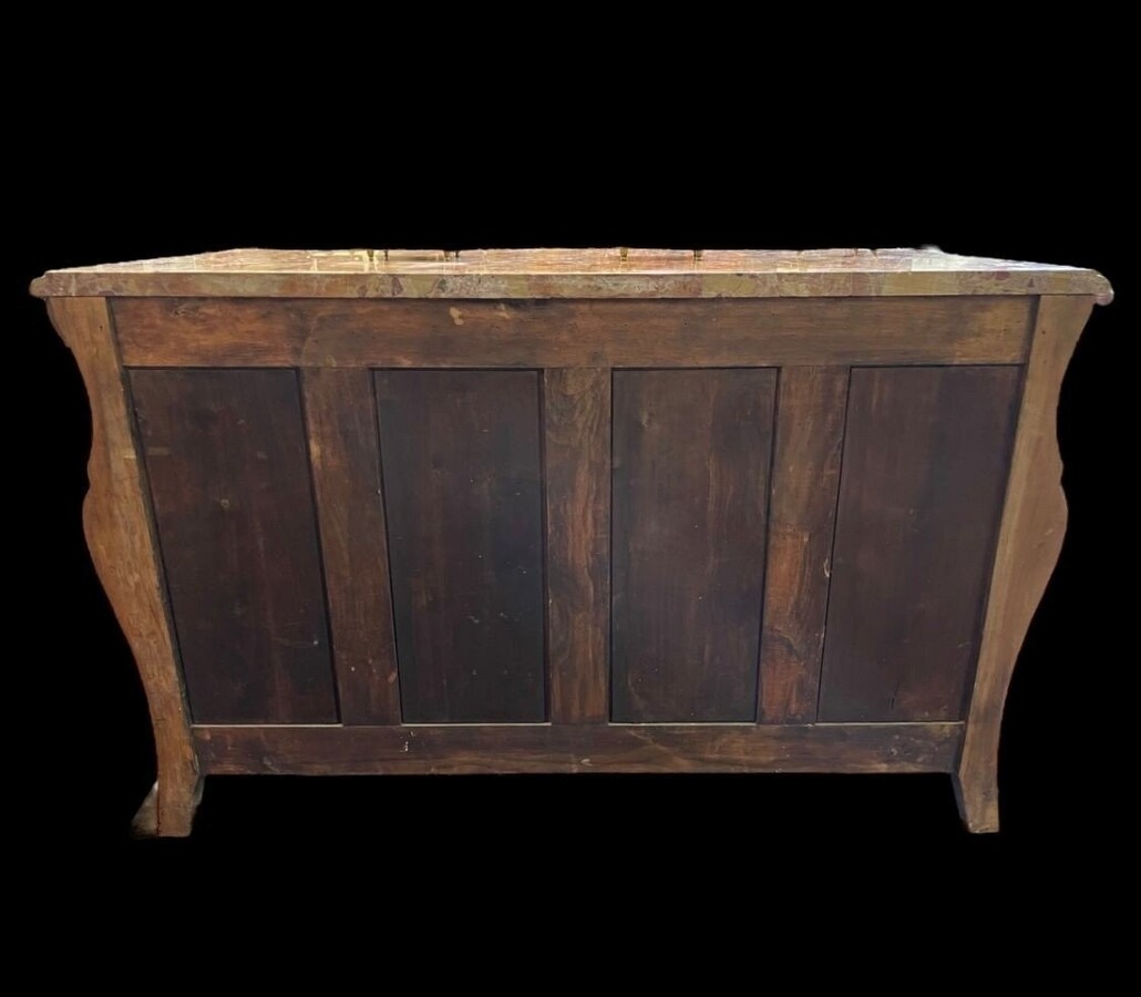 Large commode in Louis XV style 19thC. Dresser with parquet veneer, gilt bronze ornaments and fitted with 2 small drawers at the top and 2 large ones below. At the top a beautiful Plateau en Marbre Breche d'Alep. Dimensions : Width : 139 cm