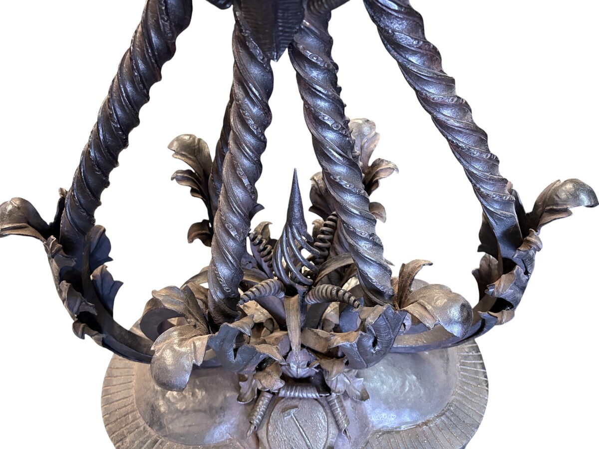 Large eagle on a rock and wrought-iron pedestal, 19thC. A superb eagle with exquisite detailing, made entirely of wrought iron, perched on a rock and mounted on a beautifully crafted pedestal, also in wrought iron. A very fine 19th-century wrought i