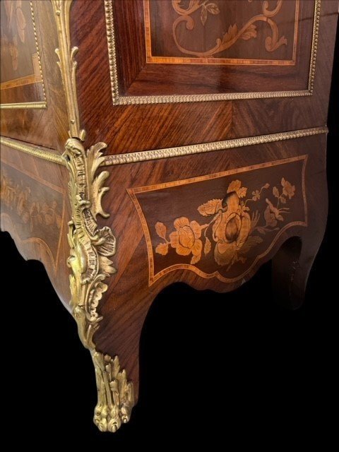 Large Inlaid Library From The Napoleon III. Louis XV Style, Decorated With Large Gilt Bronze Ornaments And Inlaid With Marquetry. Stamped