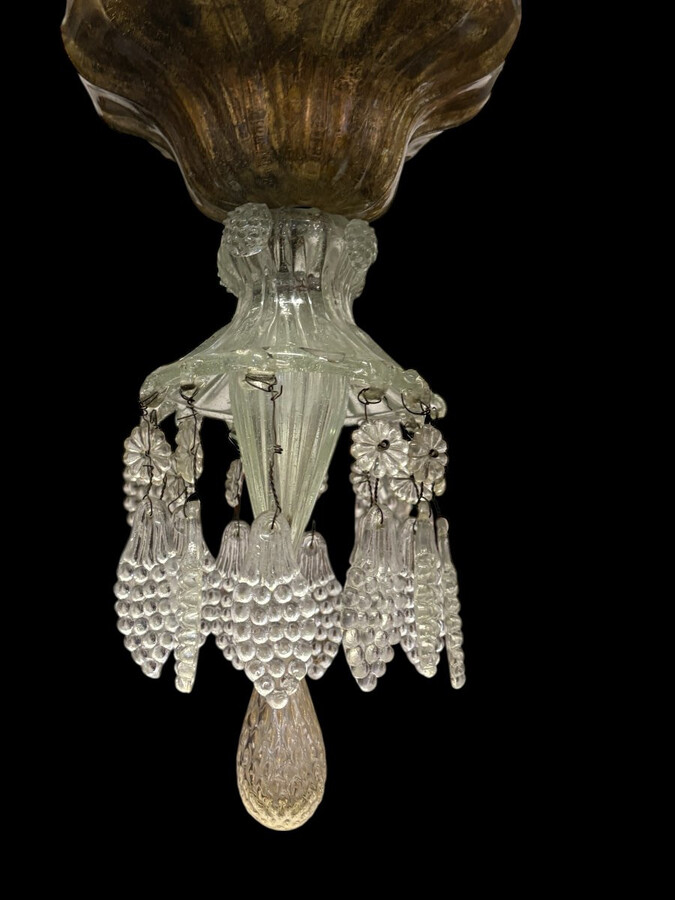 Large Liège chandelier with 8 arms, 19th century (112 cm). Beautiful decorative glass chandelier with 8 large arms featuring light points decorated with small and large scrolls adorned with glass balls, grape cluster-shaped nuggets