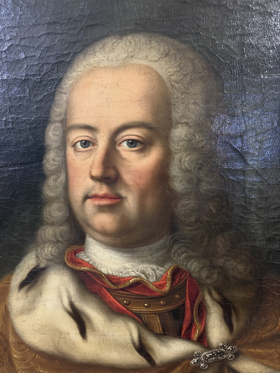 Large portrait of Emperor Francis I Stephen, oil on canvas, 18th century. (121.5 x 99 cm). A beautiful oil painting on canvas in its original frame, most likely by Martin van Meytens.