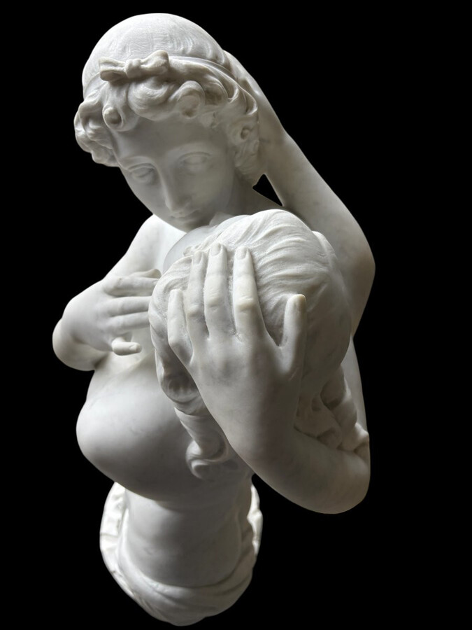 Large sculpture (116 cm) ‘Amor and Psyche’ in Carrara marble, 19th century Psyche is a female character from Greek mythology. Psyche was the daughter of a king and had two sisters. She was the lover of Eros.