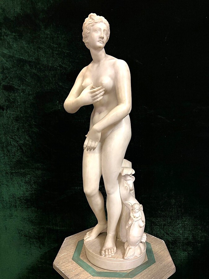 Nice alabaster sculpture from the 19th century. ( 79 cm ) Beautiful alabaster sculpture finely detailed representing Venus with a fish and 2 angels playing. Signed on the base at the back Dimensions : Height : 79 cm Width : 26 cm Foot diameter : 21 cm