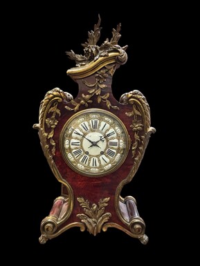Nice Louis XV style cartel in tortoise shell and bronze 19th century. Cartel in good condition with original pendulum, movement to be checked. Dimensions: Height: 71 cm Width: 39 cm Depth: 19 cm Elegant cartel from the 1880s-1900s