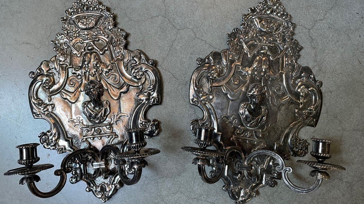 Pair of 19th Century Silver Bronze Candle Wall Sconces. Decorative Renaissance style wall lights. Both are in very good condition and have the following dimensions: Height: 40 cm Width : 25 cm Depth : 12 cm