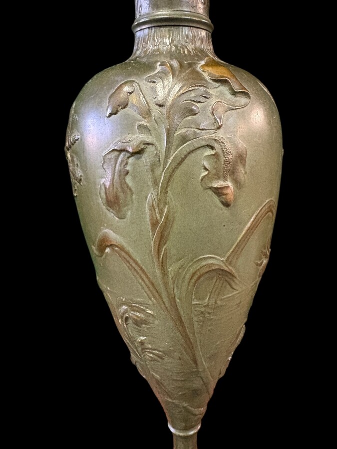 Pair of Art Nouveau decorative bronze vases, 1890–1900 Beautiful decorative vases with fine detailing in patinated bronze, depicting flowers, plants, birds, dragonflies, butterflies, lizards, etc. Signed “De Wever” 