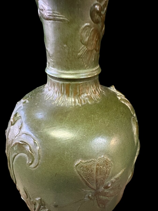 Pair of Art Nouveau decorative bronze vases, 1890–1900 Beautiful decorative vases with fine detailing in patinated bronze, depicting flowers, plants, birds, dragonflies, butterflies, lizards, etc. Signed “De Wever” 