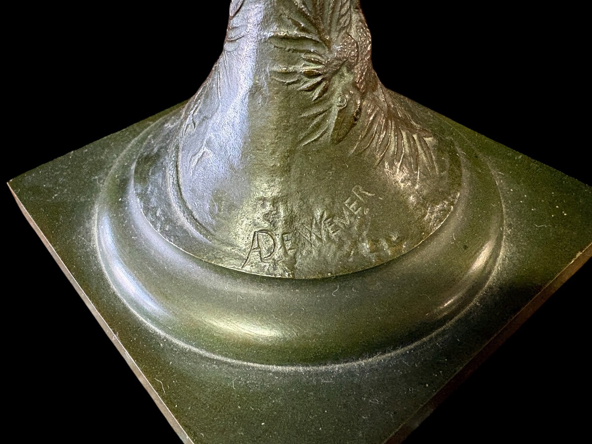 Pair of Art Nouveau decorative bronze vases, 1890–1900 Beautiful decorative vases with fine detailing in patinated bronze, depicting flowers, plants, birds, dragonflies, butterflies, lizards, etc. Signed “De Wever” 