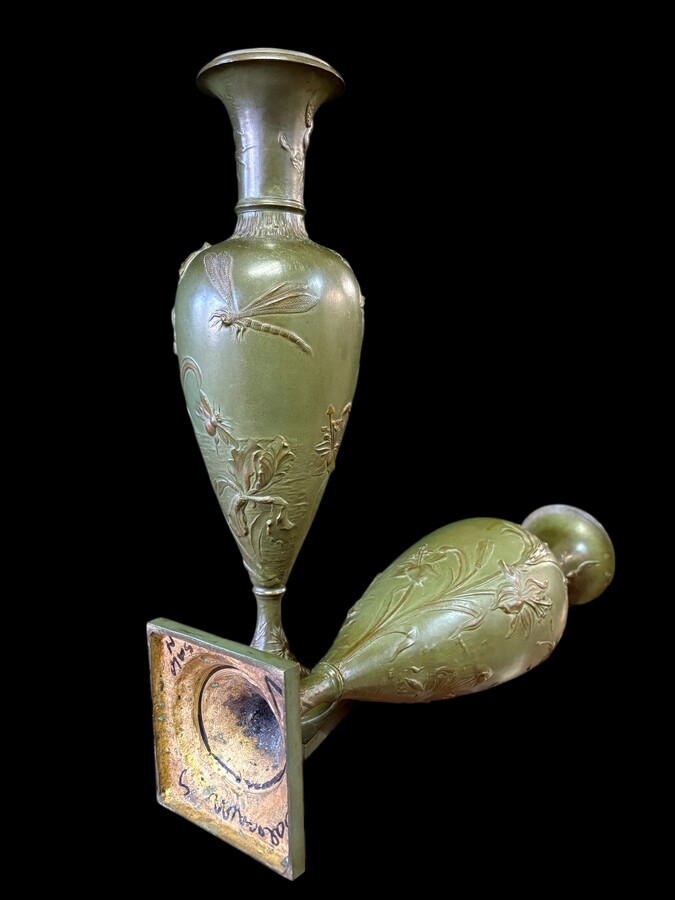 Pair of Art Nouveau decorative bronze vases, 1890–1900 Beautiful decorative vases with fine detailing in patinated bronze, depicting flowers, plants, birds, dragonflies, butterflies, lizards, etc. Signed “De Wever” 