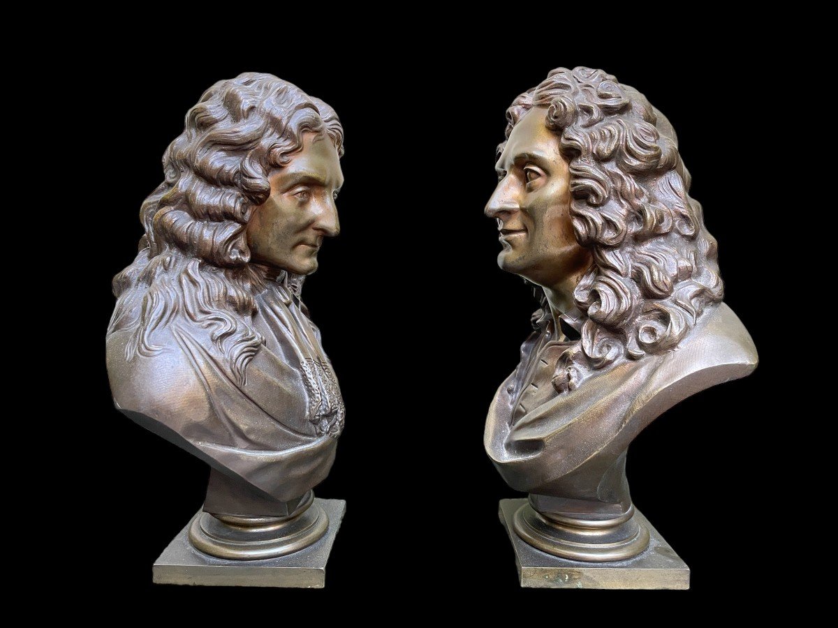 Pair of bronze busts noblemen ( Voltaire & Rousseau ) 19th century. Decorative busts in good condition. 1 of the busts has a text on the back ( difficult to read ), is signed and has a date 1862 Dimensions : Height : 29 cm Width : 19 cm Base : 9 x 9 cm