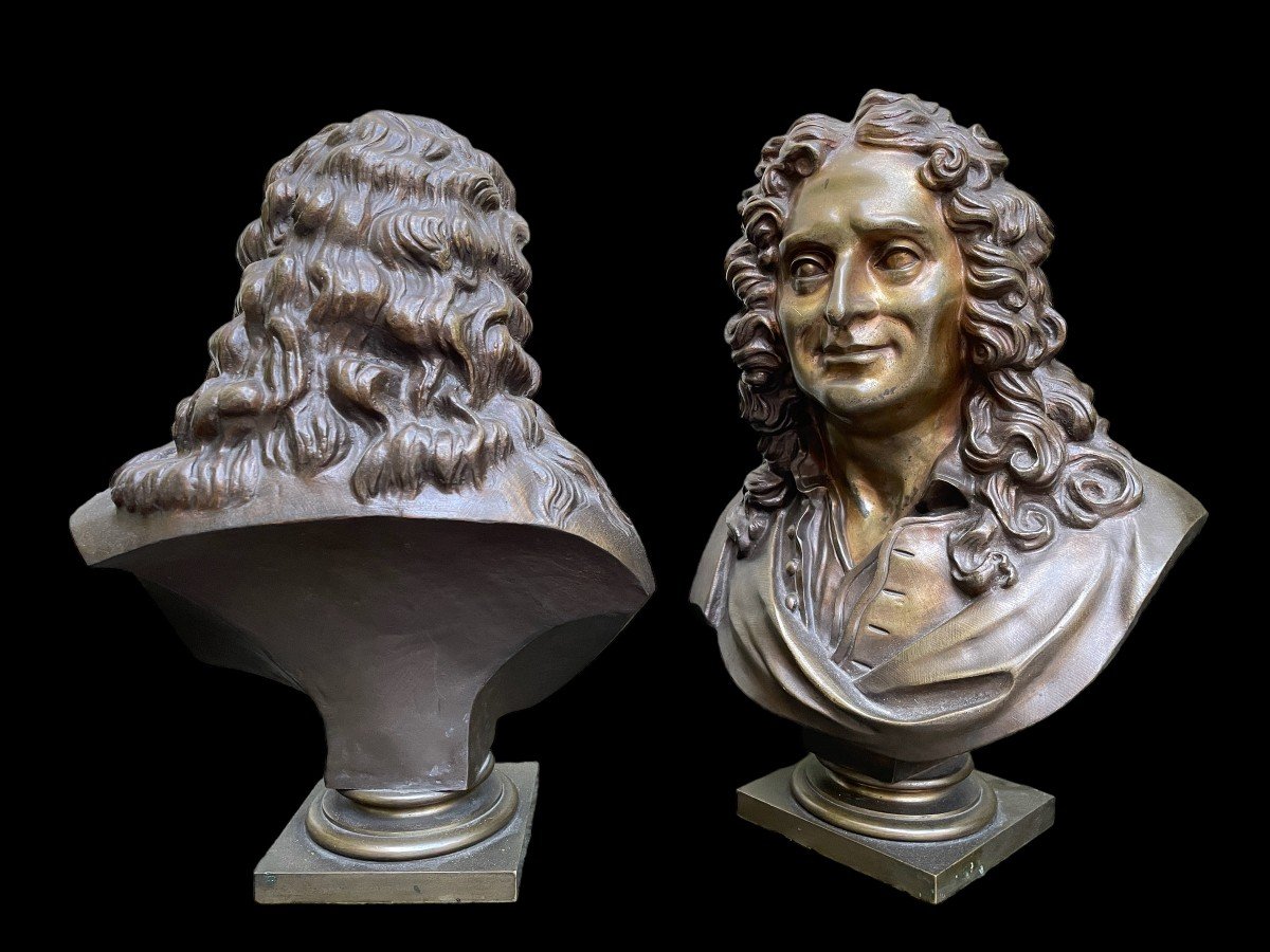 Pair of bronze busts noblemen ( Voltaire & Rousseau ) 19th century. Decorative busts in good condition. 1 of the busts has a text on the back ( difficult to read ), is signed and has a date 1862 Dimensions : Height : 29 cm Width : 19 cm Base : 9 x 9 cm