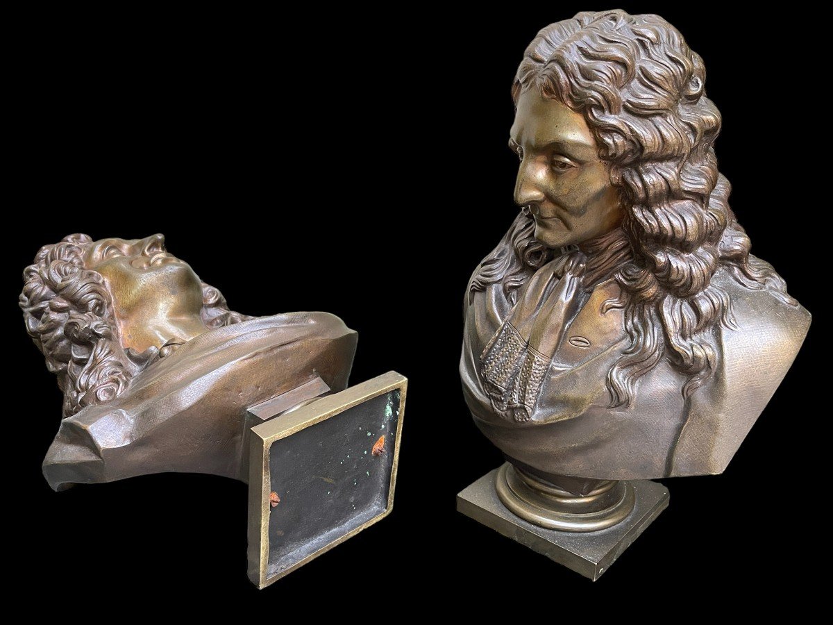 Pair of bronze busts noblemen ( Voltaire & Rousseau ) 19th century. Decorative busts in good condition. 1 of the busts has a text on the back ( difficult to read ), is signed and has a date 1862 Dimensions : Height : 29 cm Width : 19 cm Base : 9 x 9 cm