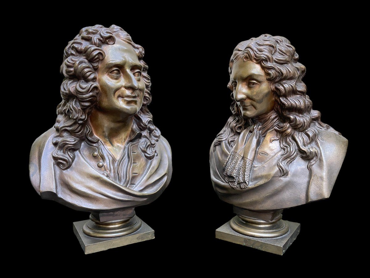 Pair of bronze busts noblemen ( Voltaire & Rousseau ) 19th century. Decorative busts in good condition. 1 of the busts has a text on the back ( difficult to read ), is signed and has a date 1862 Dimensions : Height : 29 cm Width : 19 cm Base : 9 x 9 cm