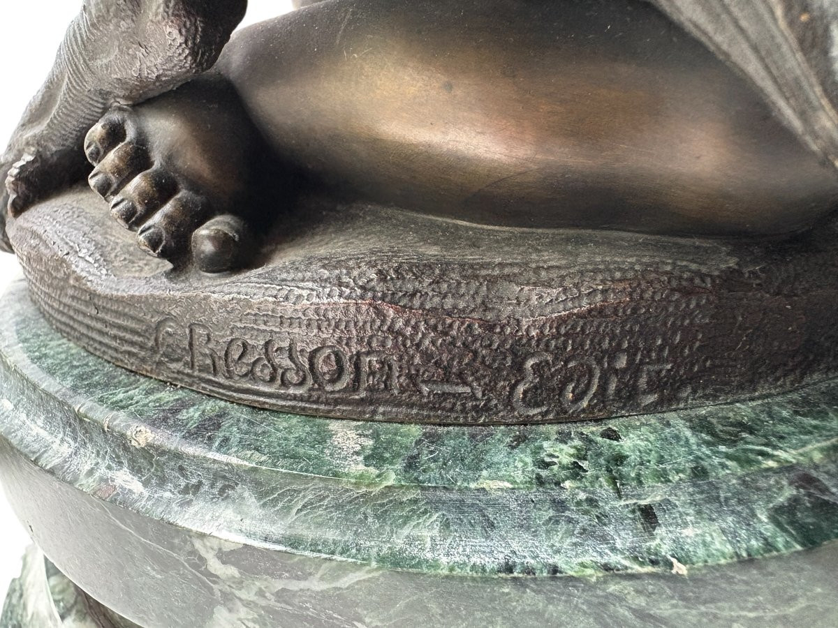 Pair of bronze sculptures ‘putti with swan’ after Clodion, 19th century Attractive pair of decorative bronze sculptures mounted on a marble base. Both sculptures are signed Clodion / Cresson éditeur.