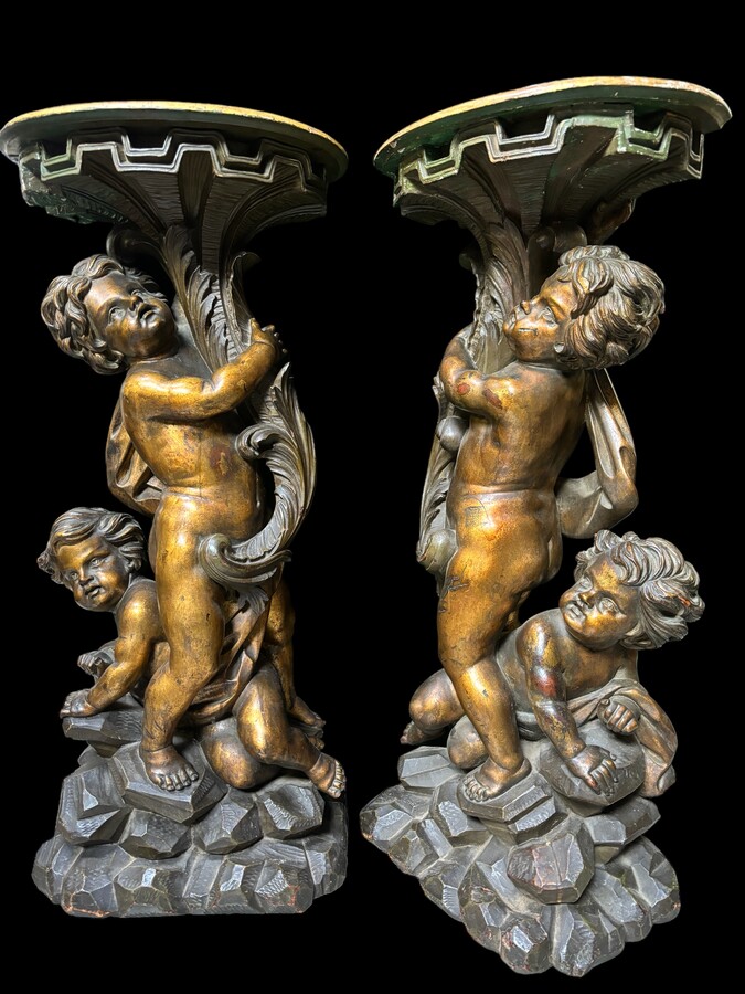 Pair of decorative stands 