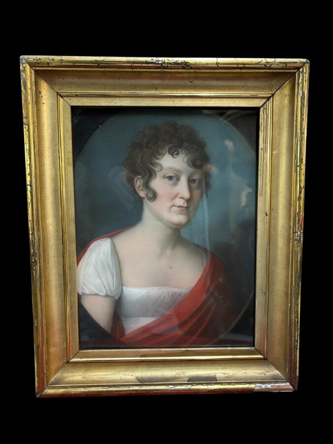 Pair of fine pastel portraits 1873 Pair of high quality pastels representing 2 noble ladies in a gilded wooden frame. On the back a German newspaper of 1873 ( Frankfurter Journal ) Dimensions : Height : 43 and 44 cm Width : 34 and 37 cm Both in very good