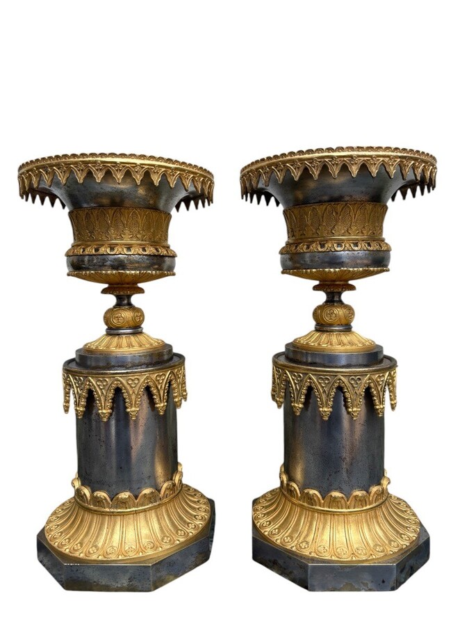 Pair of large cathedral style cassolettes in gilded bronze with mercury and silverplated patina from the Charles X period, early 19th century. Octagonal base which gives them a lot of character, a wide neck for opulence.
