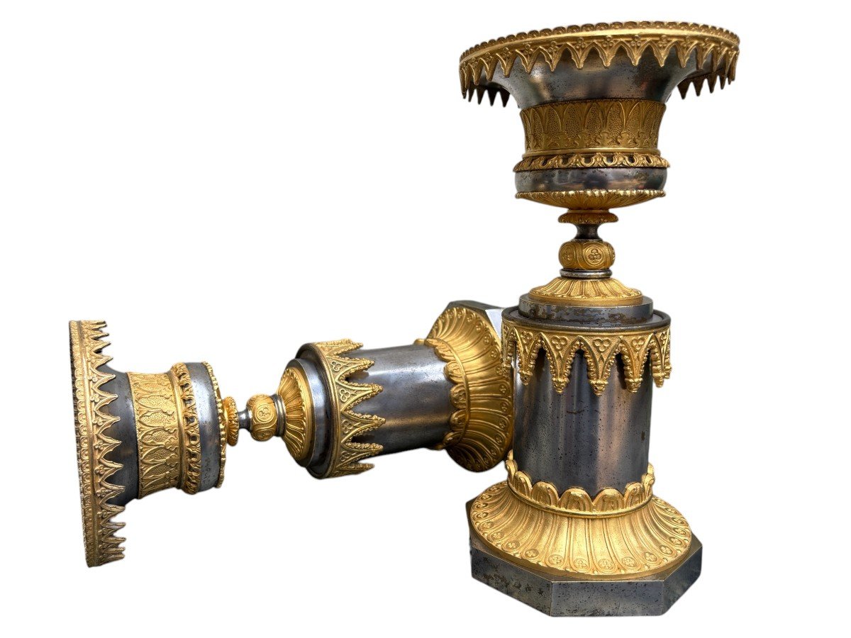 Pair of large cathedral style cassolettes in gilded bronze with mercury and silverplated patina from the Charles X period, early 19th century. Octagonal base which gives them a lot of character, a wide neck for opulence.