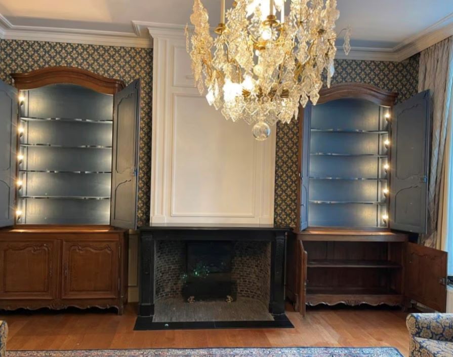 Pair of large chateau furniture Louis XV in oak 18th century. Beautiful pair of identical furniture Deux Corps Louis XV fully restored, painted blue on top and fitted with lighting. Dimensions : Total height : 293 cm ( 193 + 100 cm ) Width: 151 cm Depth a