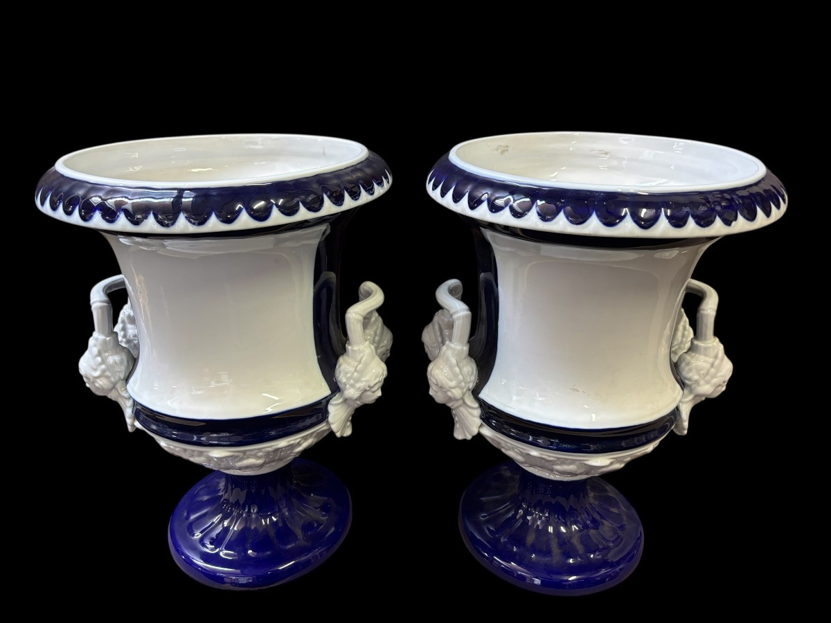 Pair of large Medici porcelain vases (45 cm) Decorative Medici vases in blue/white coloured porcelain from the middle of the 20th century with the following dimensions: Height: 45 cm Top diameter: 33 cm Diameter of foot: 22 cm Both in good condition.