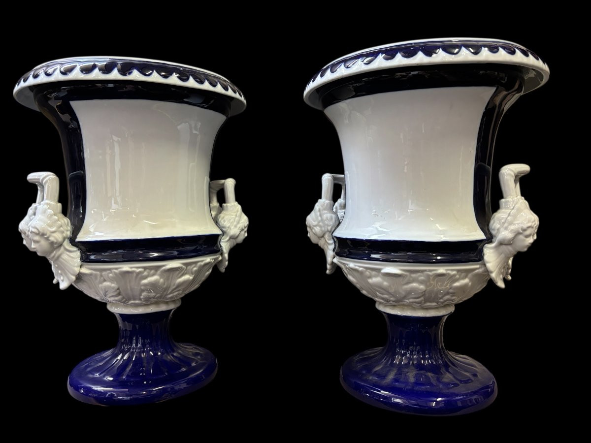Pair of large Medici porcelain vases (45 cm) Decorative Medici vases in blue/white coloured porcelain from the middle of the 20th century with the following dimensions: Height: 45 cm Top diameter: 33 cm Diameter of foot: 22 cm Both in good condition.