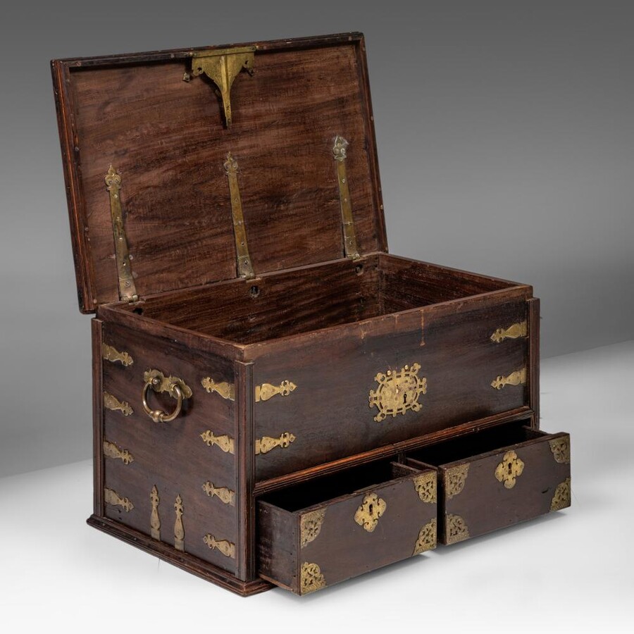 Pretty colonial hardwood chest with brass mounts, 18th century Decorative chest with flap and 2 drawers  Dimensions: Width: 93 cm Height: 55.5 cm Depth: 60 cm 18th century chest in good condition