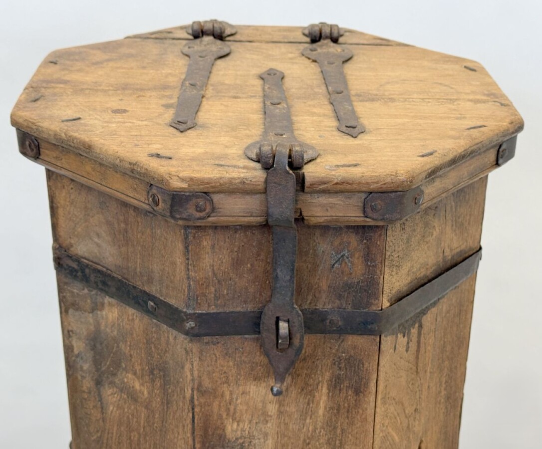 Small octagonal cabinet 19thC. with wrought iron handles. Decorative cabinet with large wrought iron hinges and secret compartment at the bottom Dimensions: Height: 91.5 cm Width: 38.5 cm Depth: 39 cm In very good condition , 19th century