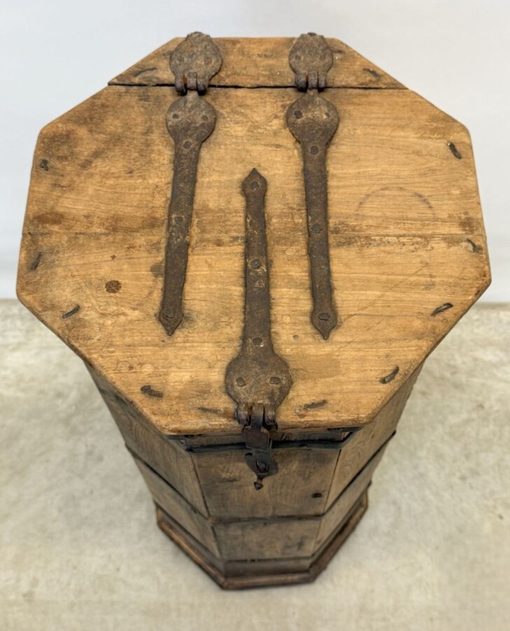 Small octagonal cabinet 19thC. with wrought iron handles. Decorative cabinet with large wrought iron hinges and secret compartment at the bottom Dimensions: Height: 91.5 cm Width: 38.5 cm Depth: 39 cm In very good condition , 19th century