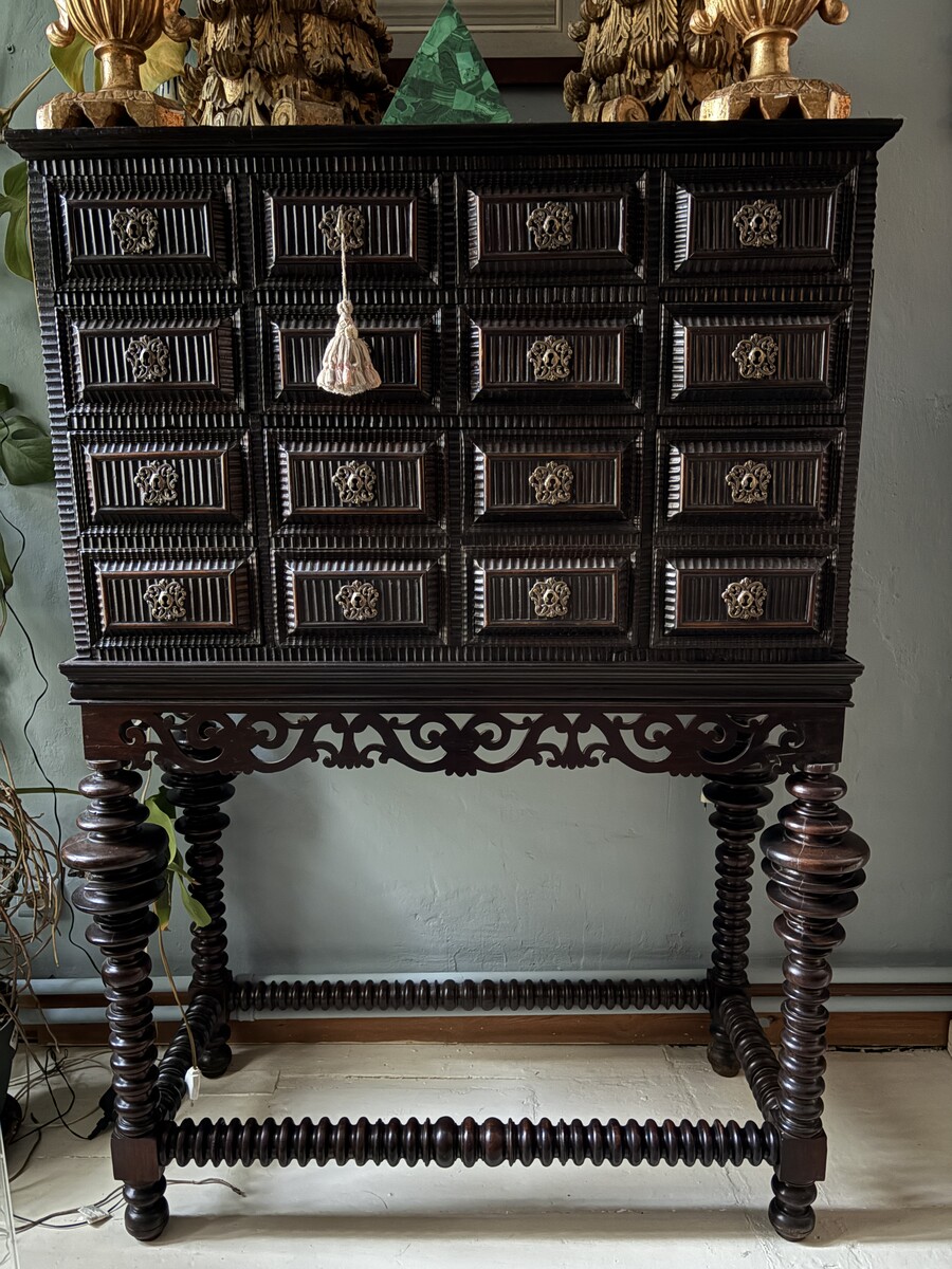 Speciale Portuguese cabinet ,18th Century.Walnut / ebony. Furniture consists of 2 parts with 10 drawers. Width: 1.16 Height: 1.57 Depth: 0.54