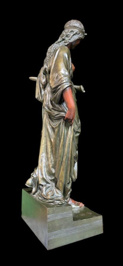 Very large bronze sculpture ‘Salomé’ H. Dumaige 19th century (97 cm). Henry Etienne Dumaige, French sculptor (1830-1888). Very large bronze sculpture with double patina representing Salome in an oriental representation.