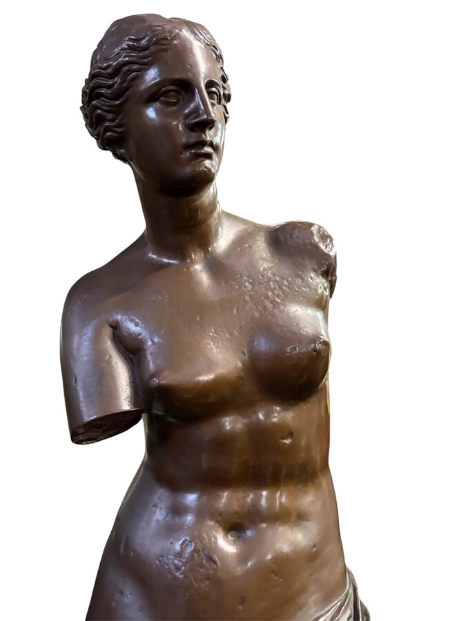 Very large bronze sculpture ‘Venus’ Barbedienne 19th century. (97 cm) Decorative bronze sculpture representing Venus de Milo, with foundry mark and F. Barbedienne foundry. Barbedienne (Ferdinand Barbedienne Paris, 1810-1892) 