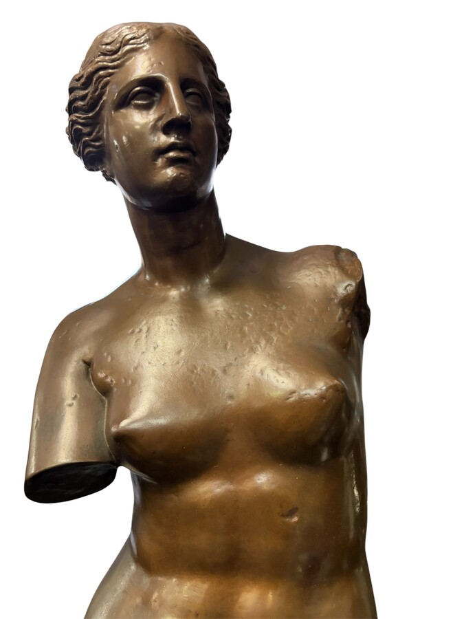 Very large bronze sculpture ‘Venus’ Barbedienne 19th century. (97 cm) Decorative bronze sculpture representing Venus de Milo, with foundry mark and F. Barbedienne foundry. Barbedienne (Ferdinand Barbedienne Paris, 1810-1892) 