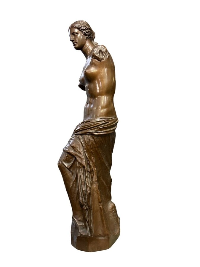 Very large bronze sculpture ‘Venus’ Barbedienne 19th century. (97 cm) Decorative bronze sculpture representing Venus de Milo, with foundry mark and F. Barbedienne foundry. Barbedienne (Ferdinand Barbedienne Paris, 1810-1892)
