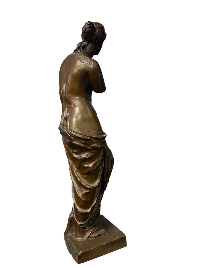 Very large bronze sculpture ‘Venus’ Barbedienne 19th century. (97 cm) Decorative bronze sculpture representing Venus de Milo, with foundry mark and F. Barbedienne foundry. Barbedienne (Ferdinand Barbedienne Paris, 1810-1892)