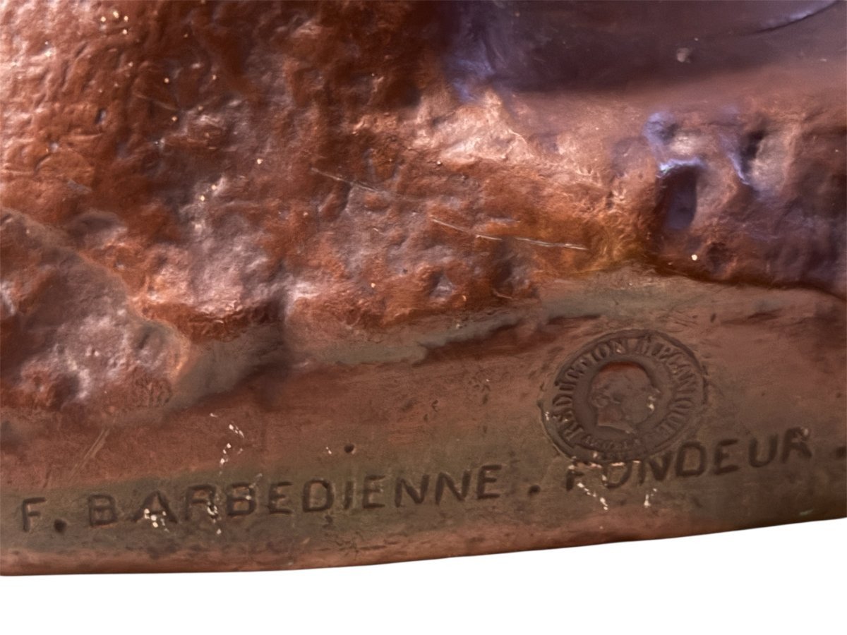 Very large bronze sculpture ‘Venus’ Barbedienne 19th century. (97 cm) Decorative bronze sculpture representing Venus de Milo, with foundry mark and F. Barbedienne foundry. Barbedienne (Ferdinand Barbedienne Paris, 1810-1892)